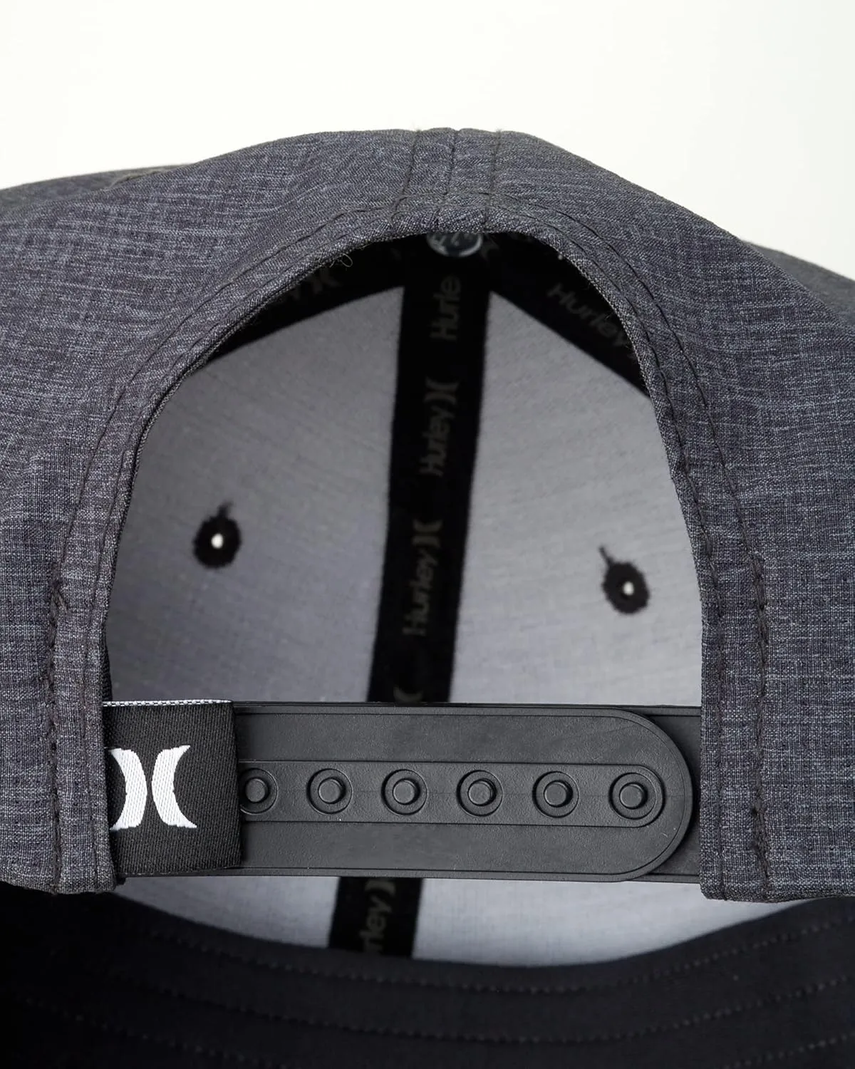 Hurley Mens Hat  Lightweight Phantom Core Snap-Back Baseball Cap